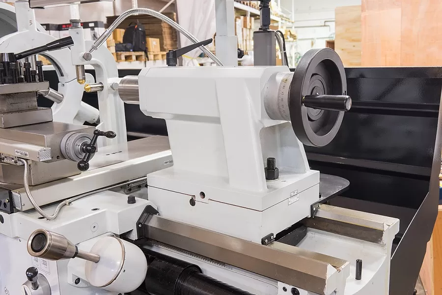 Станок токарно-винторезный STALEX C6251/1000